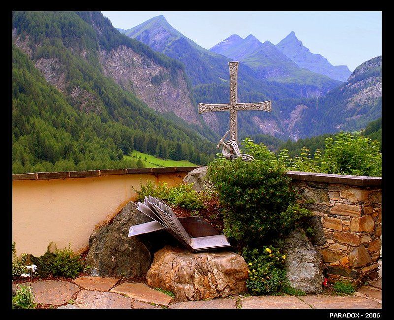 альпинист,горы,Австрия,просторы,Гросглокнер,храм,PARADOX Памяти альпинистов фото превью