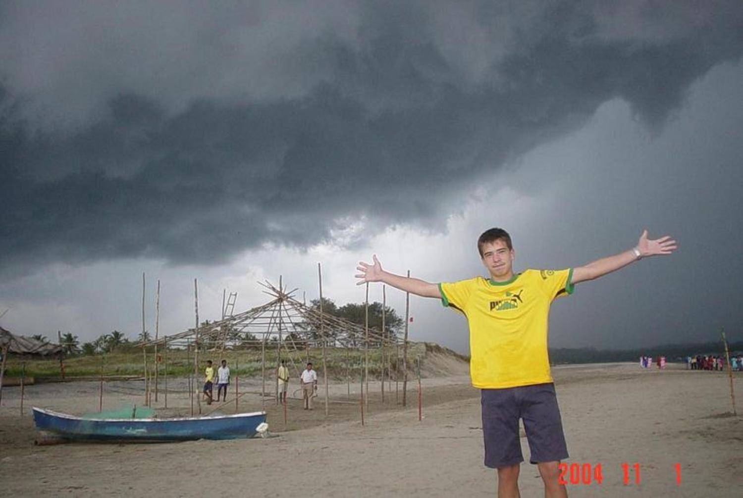 Гоа, Небо, Парень, Дождь, 4.5 X