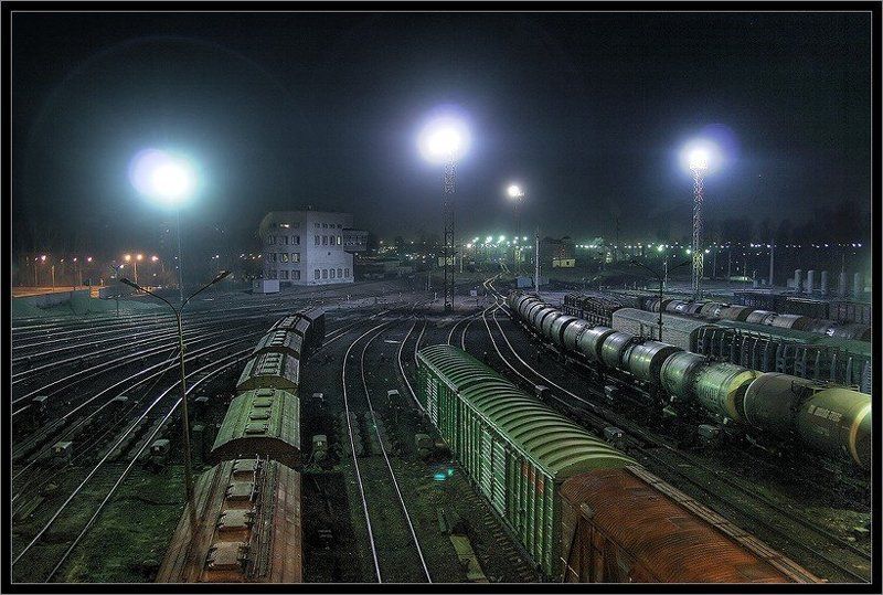 Alex G Night RailRoad Station фото превью