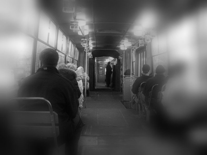 Утро, трамвай, на, работу Непроснувшись - на работу... фото превью