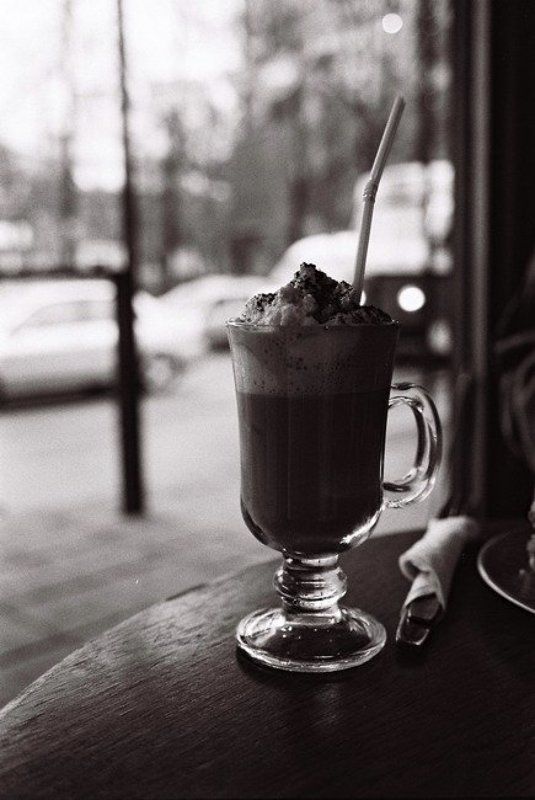 кофе, ч/б Кофе и трамвай фото превью