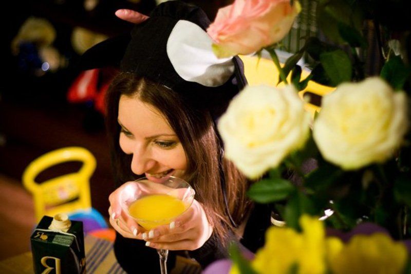 портрет, сок, цветы мартини с соком фото превью