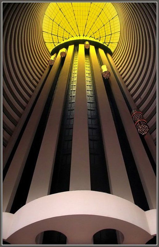 Сингапур, солнце, атриум, лифт К солнцу. Сингапур. фото превью