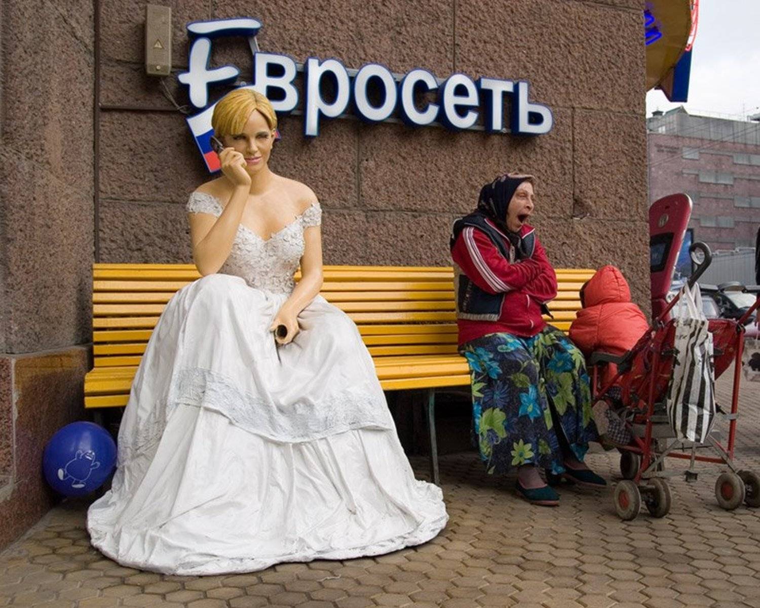 Москва, Тверская, манекен, скамейка, mju, mju