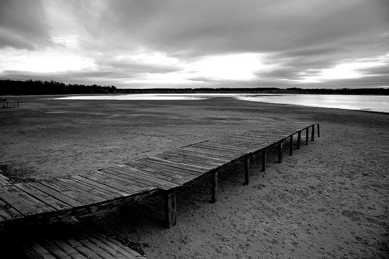 заброшенный причал фото превью