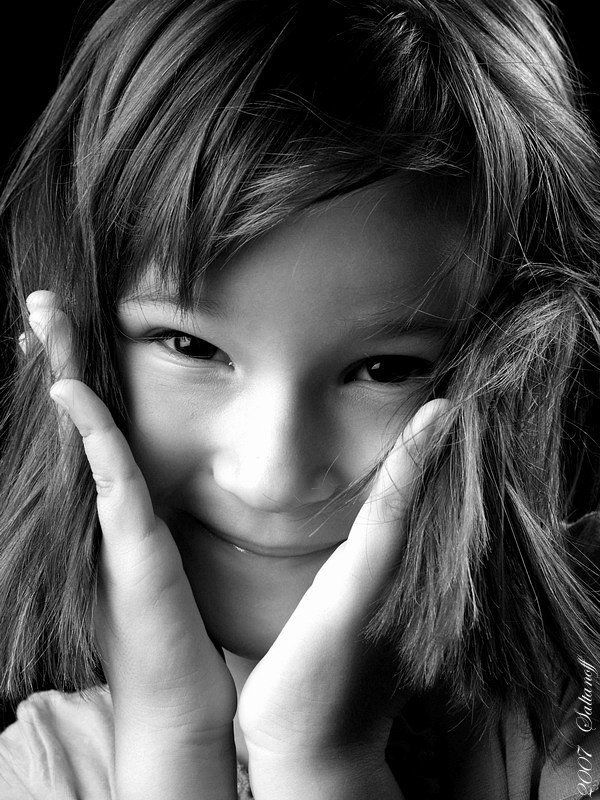 девочка, ребенок, улыбка. от улыбки станет всем светлей! фото превью