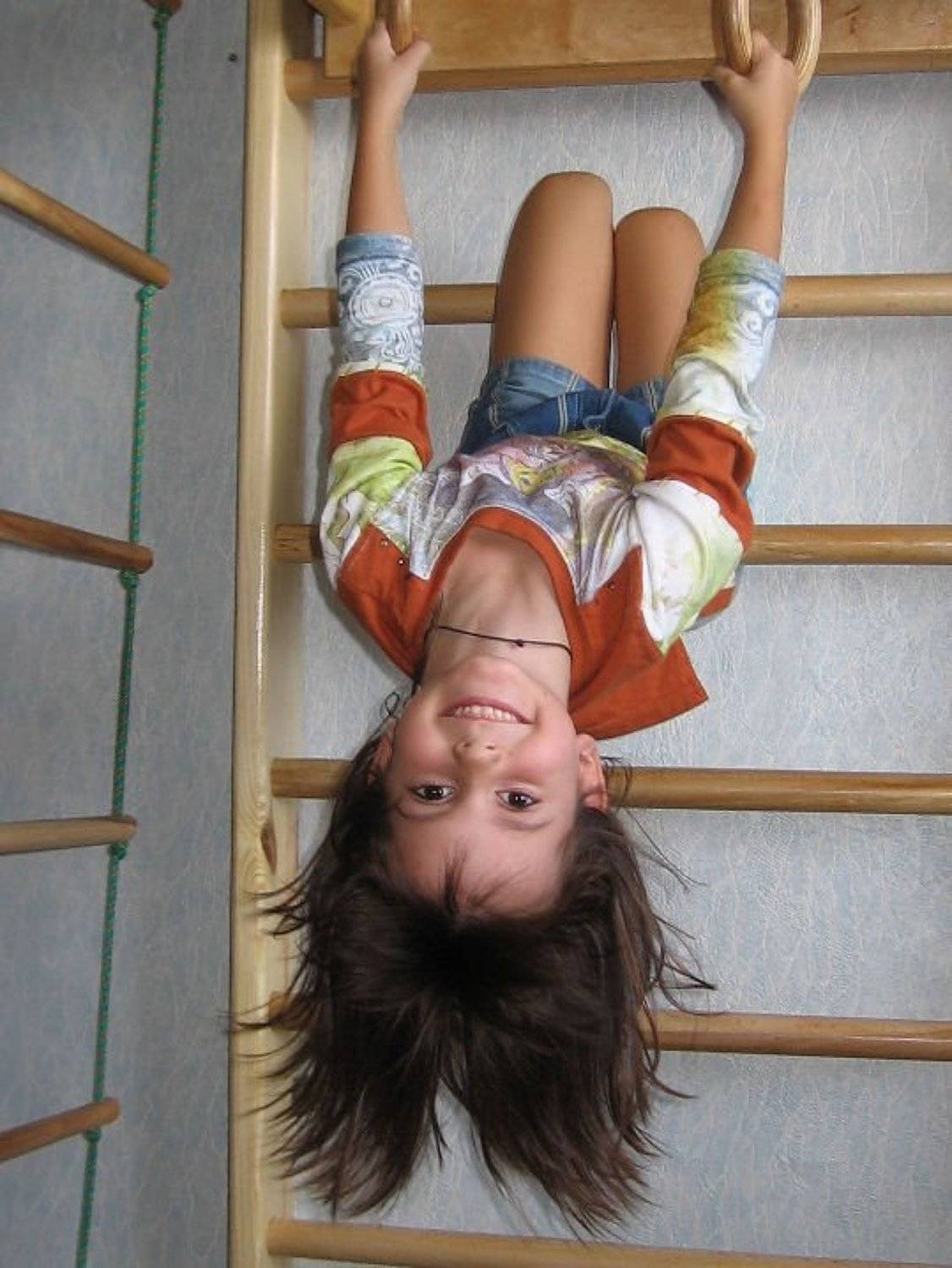 дети, взгляд, вверх тормашками, Алексей Миронченко