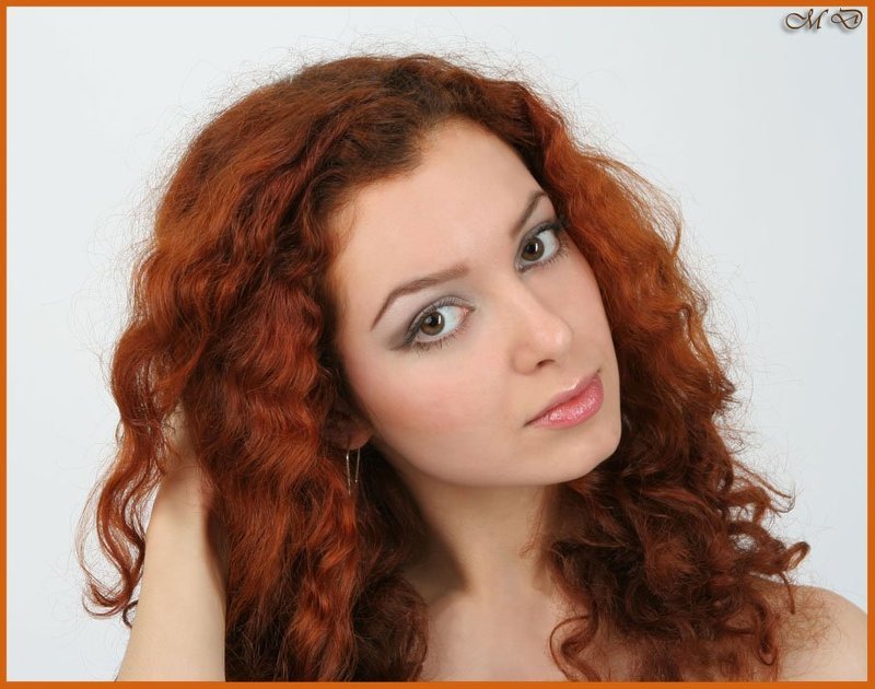 девушка,рыжеволосая,взгляд,портрет  фото превью
