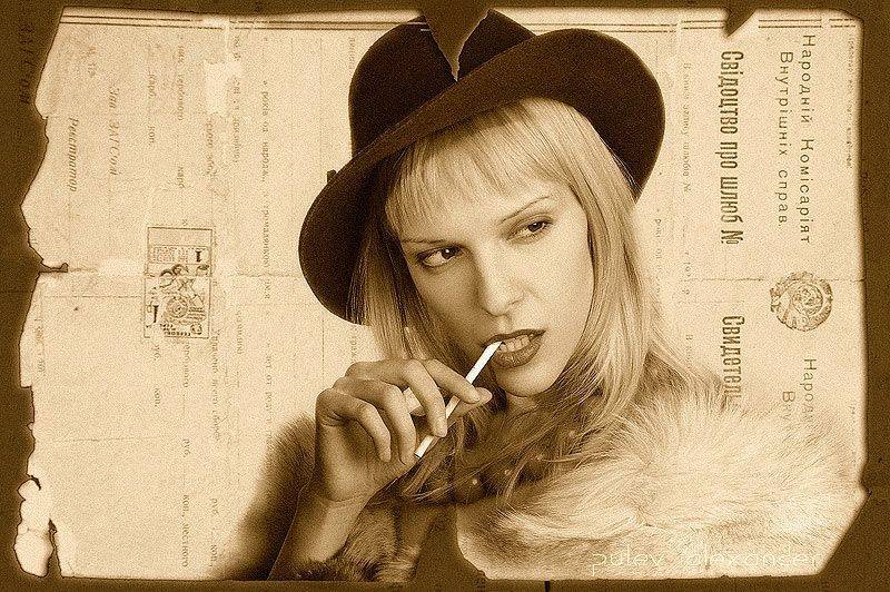 сигарета,ретро,стилизация,девушка,шляпа,бусы,мех,, Александр Путев