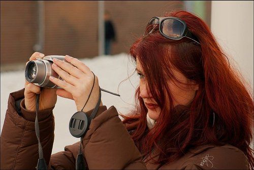 Jenta ищет кнопку 