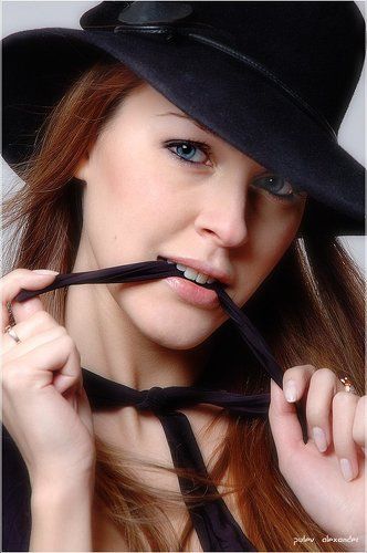 Утопая в синеве красивых глаз...