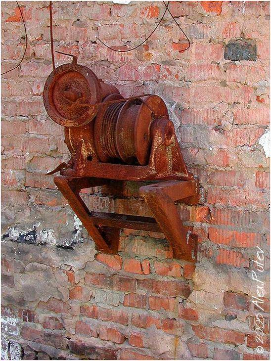 стена,кирпич,лебедка,человек,мыслитель, Александр Путев