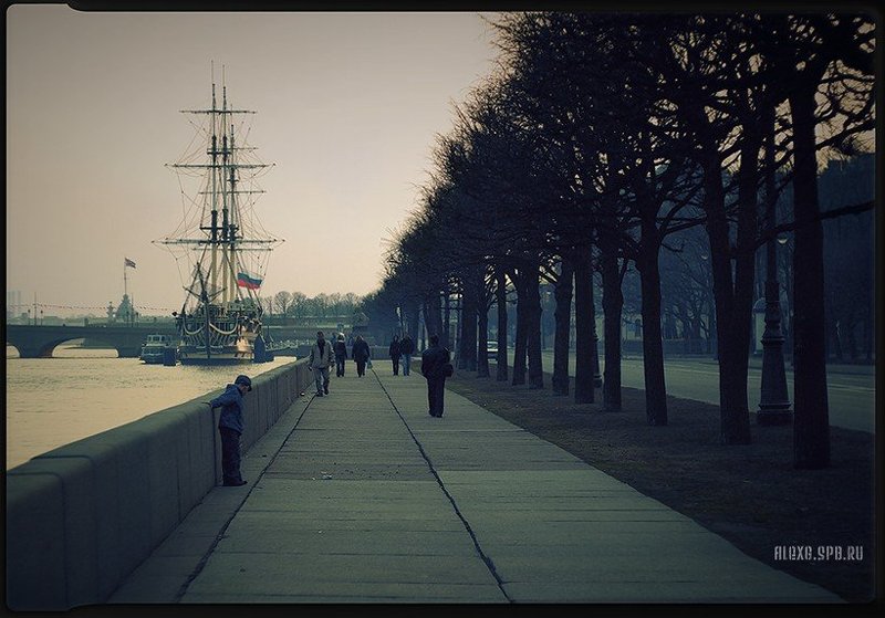 Alex G Прогулки по набережной фото превью