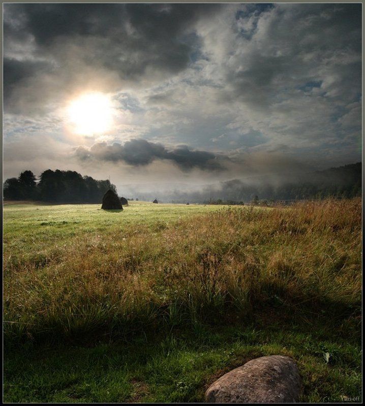 Поздний туман деревенского края...... фото превью