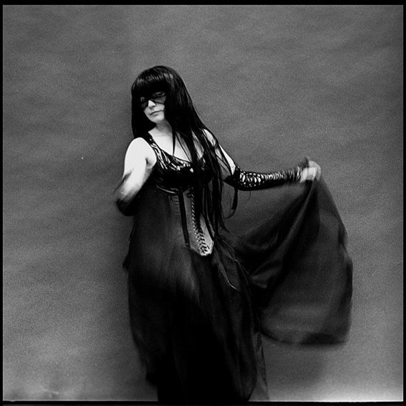 в кажущемся мире фото превью