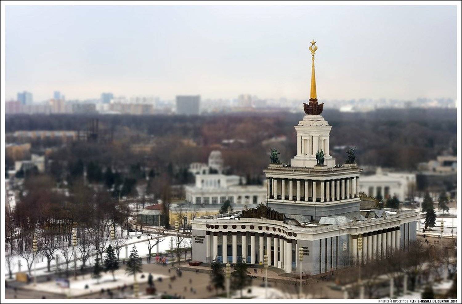 вднх, Alexis Assa