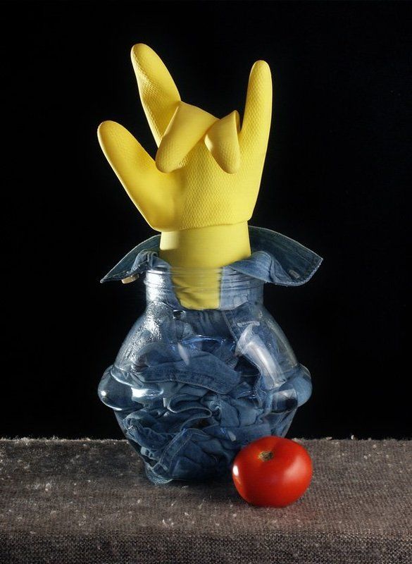 Классический портрет джинсовой рубашки в контексте овощного благополучия и хозяйственных нужд фото превью