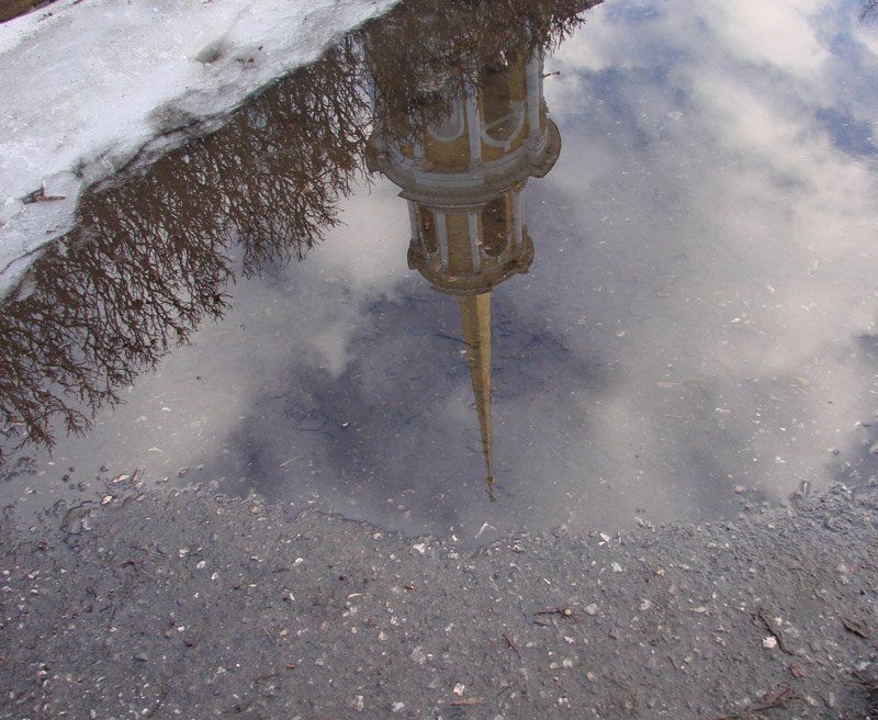 Отражение, Кремль, колокольня, город Отражение Колокольни Успенского собора фото превью