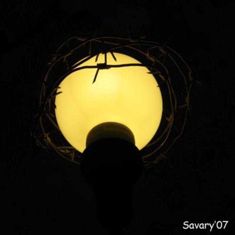 лампочка, нимб, винзавод, верю Винзавод. Верю. Нимб. фото превью