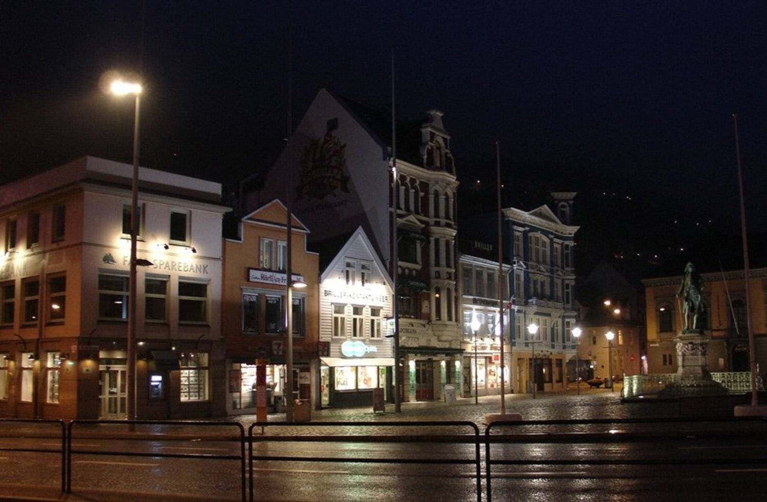 bergen, night, travel, Liz