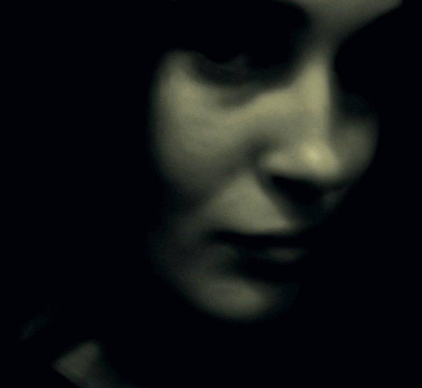 blinds, Deep in Violet