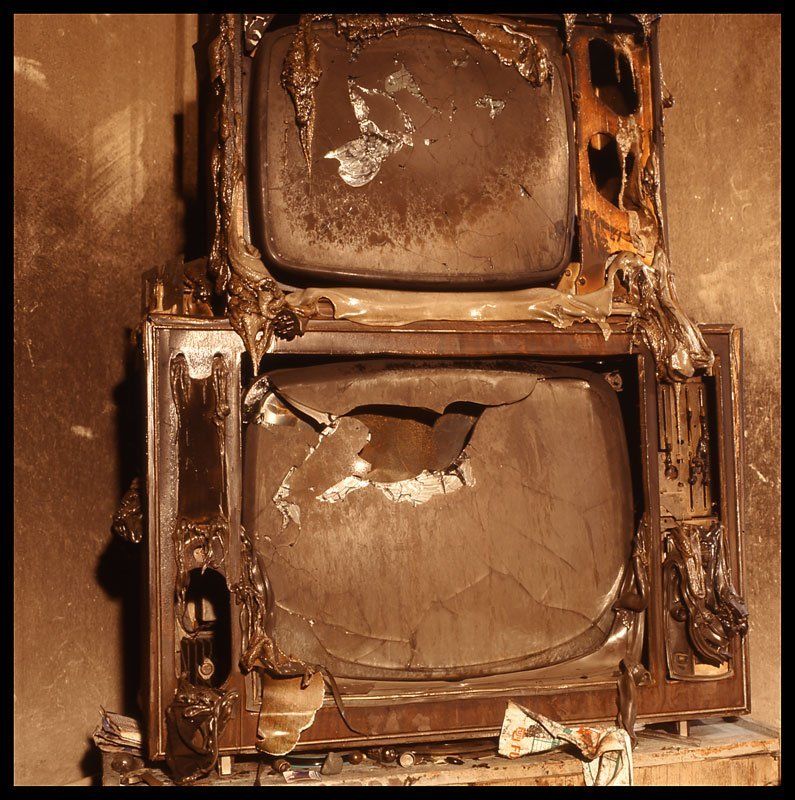 телевизор, пожар, монитор, телик, кинескоп, ящик TV_set фото превью