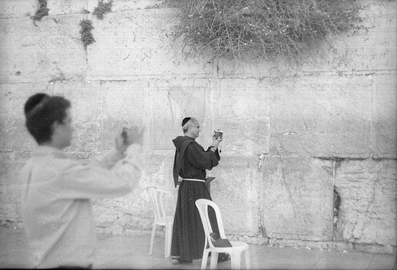 igalsc Two different ways, same picture фото превью