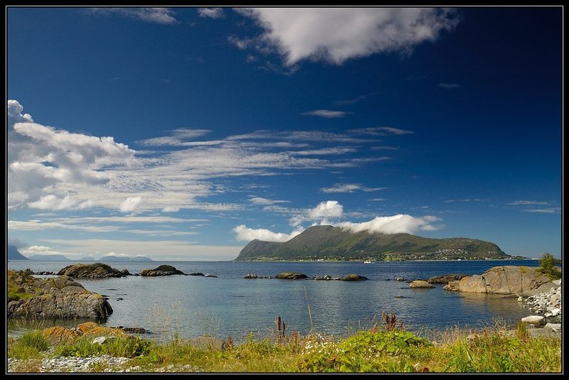 норвегия, алесунд, пейзаж Alesund. Out of City фото превью