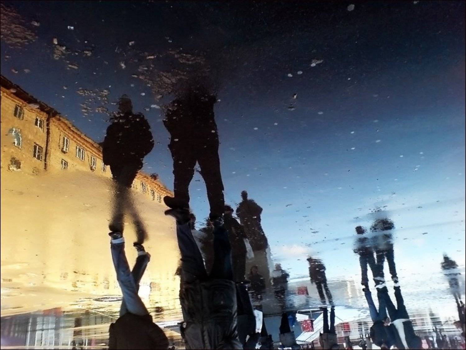 мобилография отражения три вокзала ленин, Виктор Окнянский