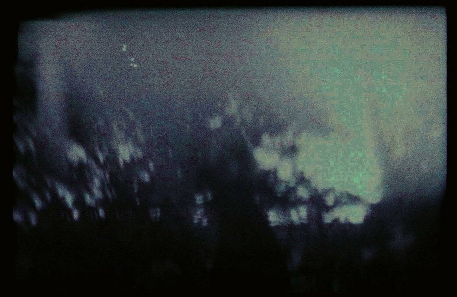 лу, Deep in Violet