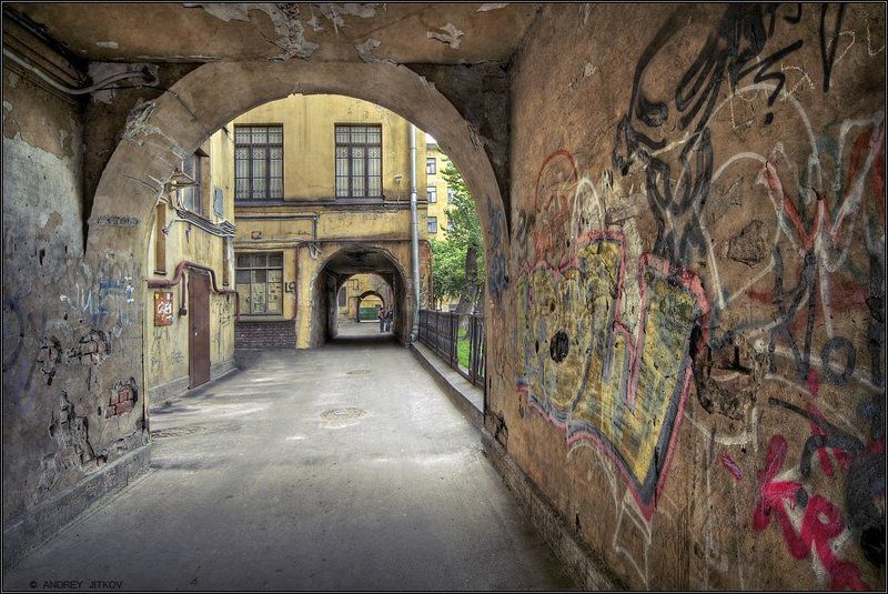санкт-петербург, питер, двор, подворотя, арка, город Фактура обитания.. фото превью