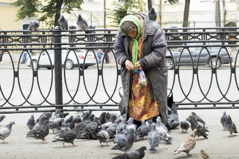 глуби,старушка,жизнь,город Добрая старушка фото превью