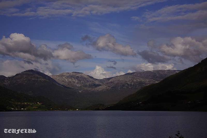 Норвежский пейзаж фото превью