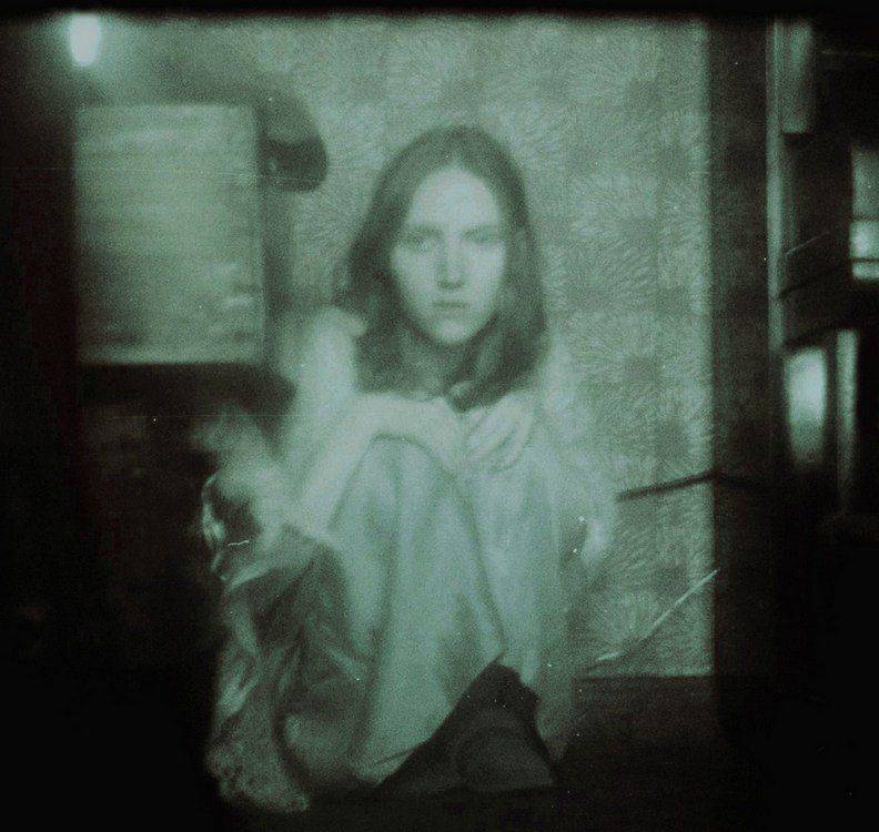 поли, Deep in Violet