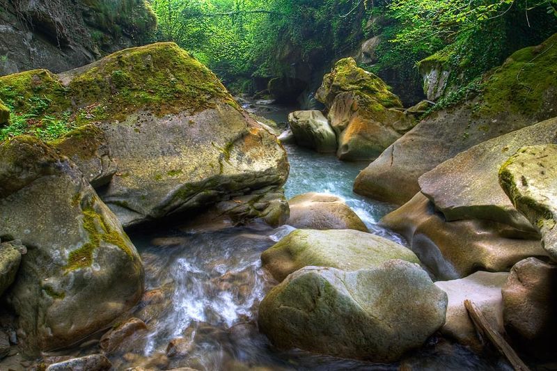 ущелье, горная река, горный пейзаж Ущелье фото превью
