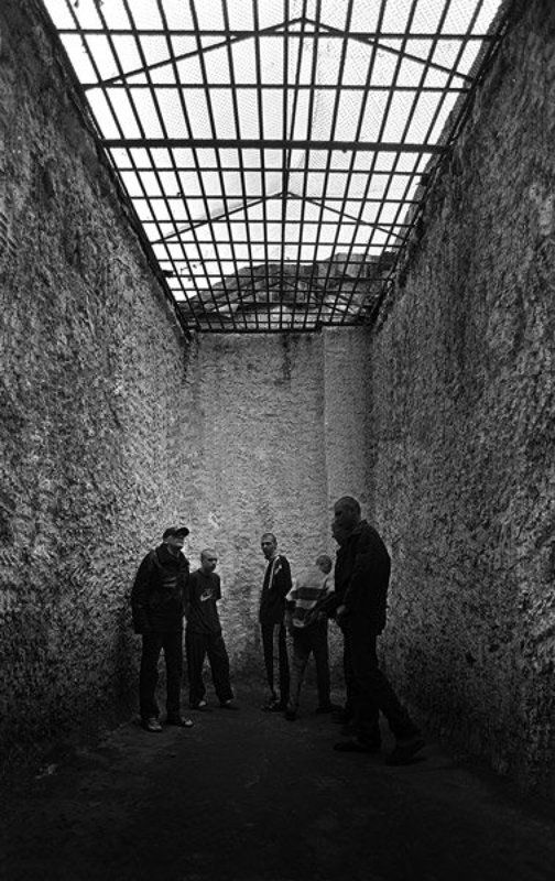 пацаны, прогулка, дворик ДУМАЙ, ПАРЕНЬ... 2 фото превью