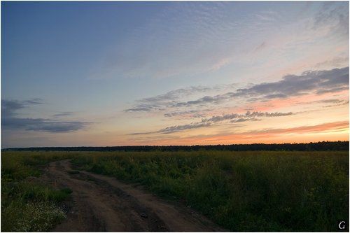 Вечер на окраине.