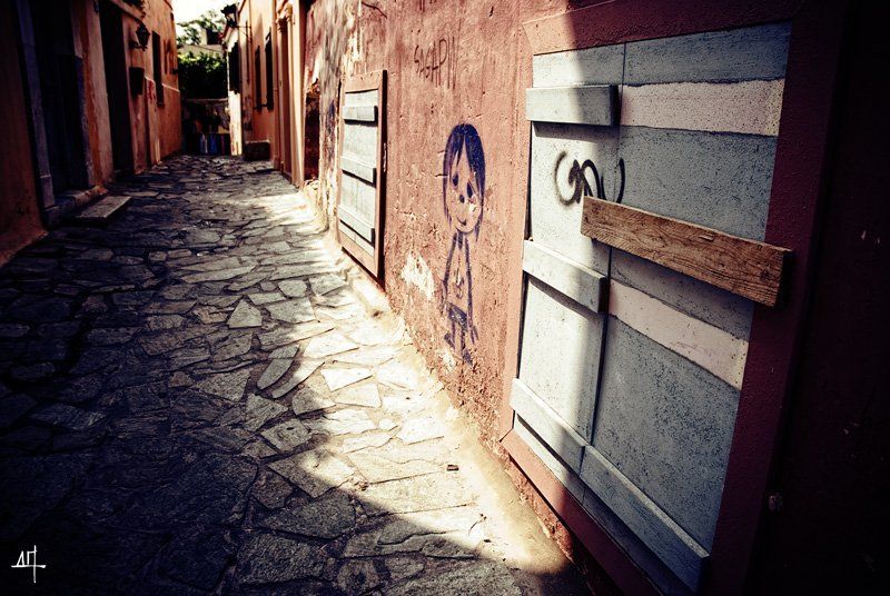 She`s lost фото превью