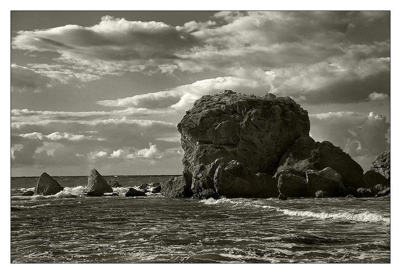 крым, судак, чёрное море, шторм, волна, скалы, горы, лето, природа, облака В Судаке штормит #3 фото превью