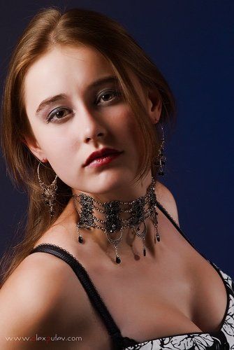 Детский портрет с не детским взглядом