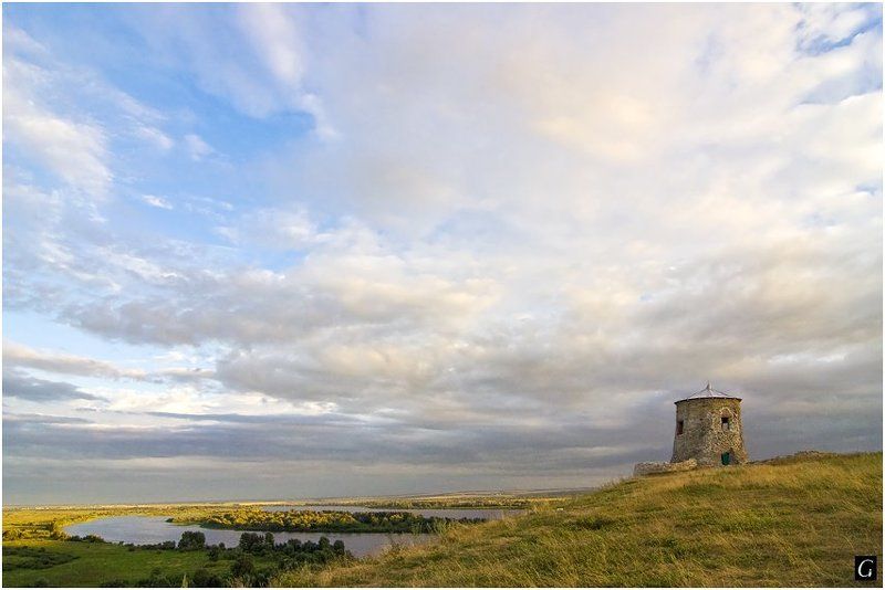 нижняя, кама, елабуга, городище, древнее, башня, крепость, булгары, река, просторы, небо, вечер Древний страж фото превью