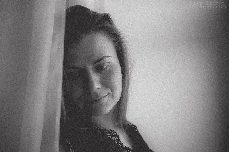 Портрет девушки фото превью