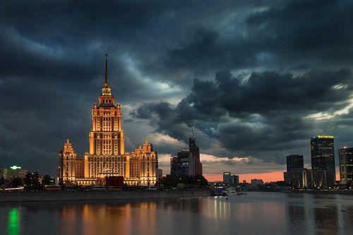 СТАЛИНСКИЙ АМПИР