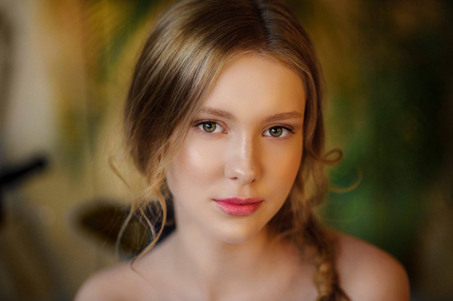 девушка, комната, черный, белый,  печаль ,красота ,грудь, красный,, Денис Лыткин