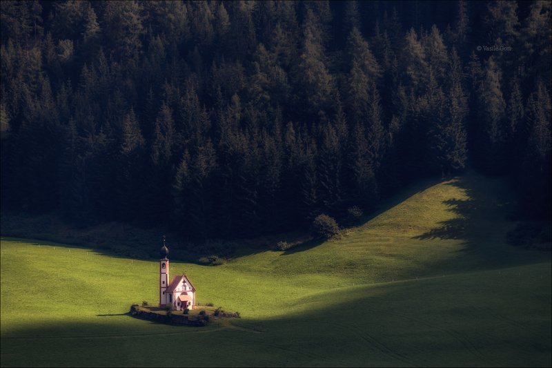 доломитовые альпы,santa maddalena,деревня,val di funes,осень,odle,италия,alps,ranui,san giovanni,церквушка Место,где свет фото превью