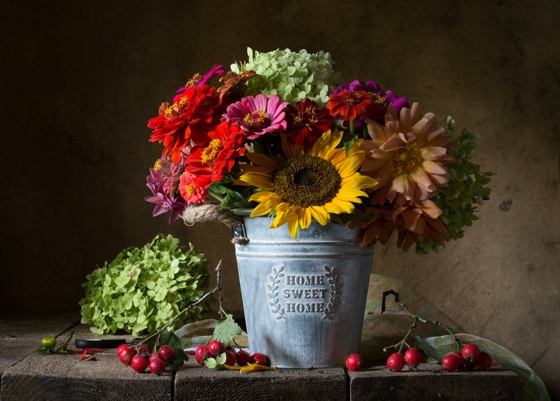 Натюрморт с осенним букетом фото превью