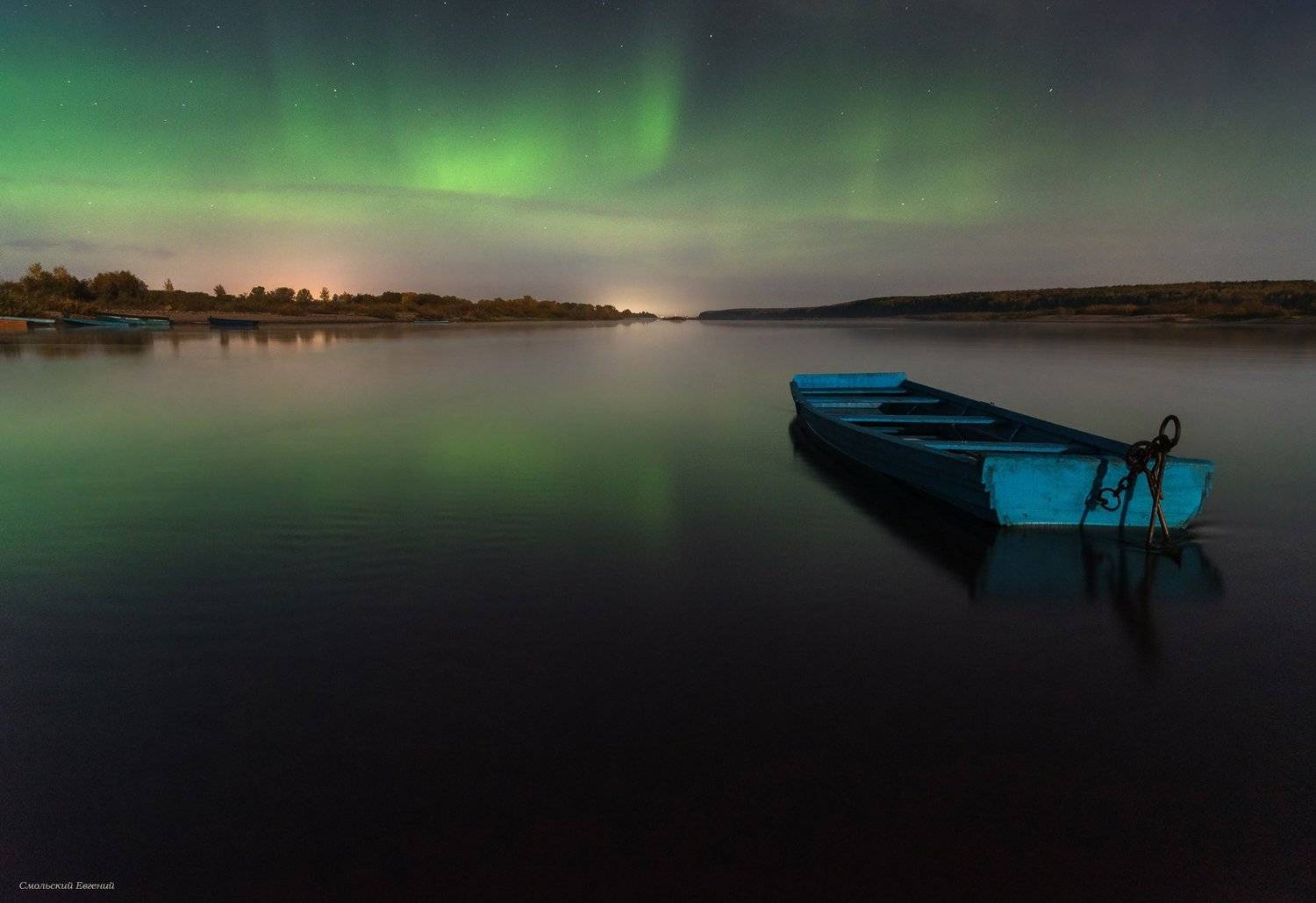 северное сияние, река, лодка, отражение, осень, ночь, Смольский Евгений