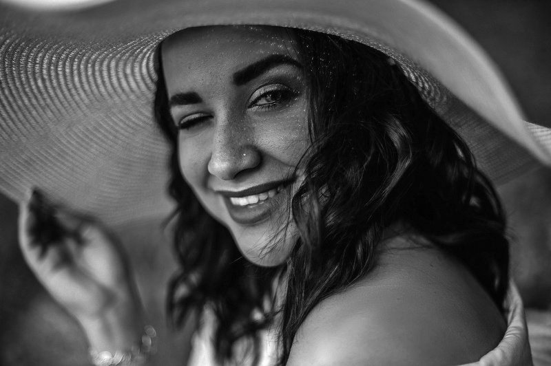 #me #smile #sun #summer #2020 #photo #photographer #style #fashion #blackandwhite #yop #love #like #life #photography #eyes #portrait Me фото превью