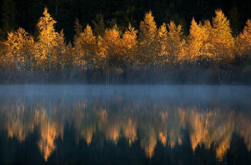 Смотрелась осень в зеркало фото превью