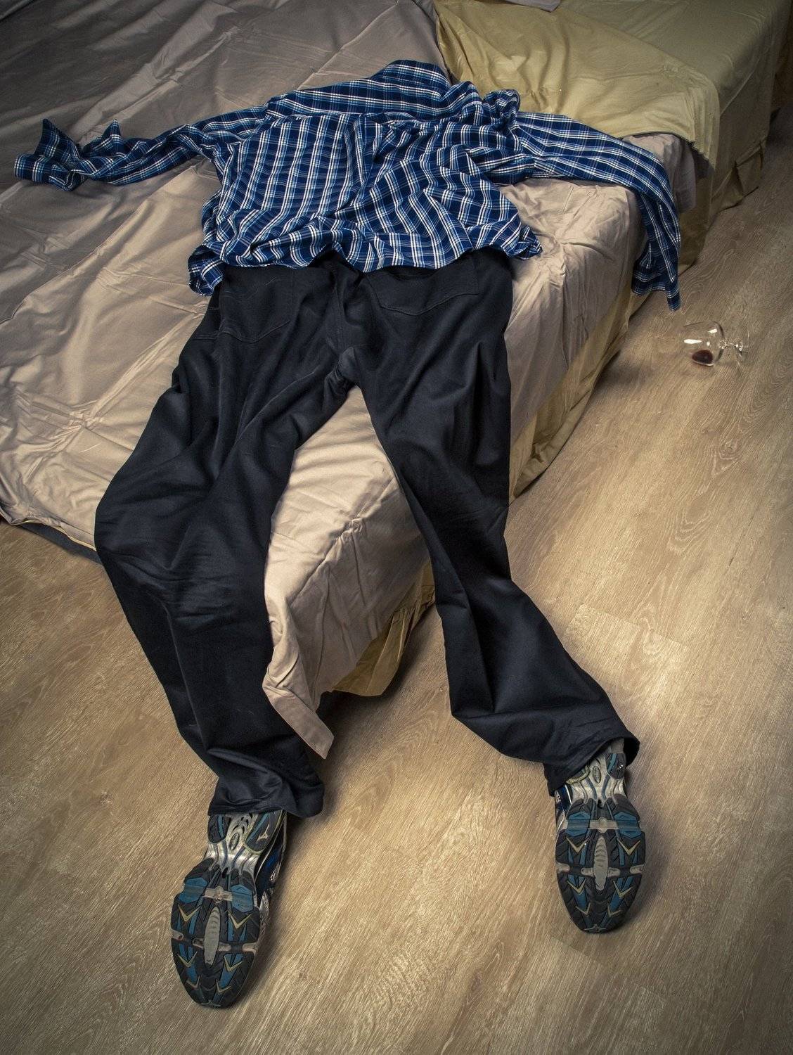 алкоголь,усталость,кровать,сон,пьяный,одежда, Геннадий Якутчик